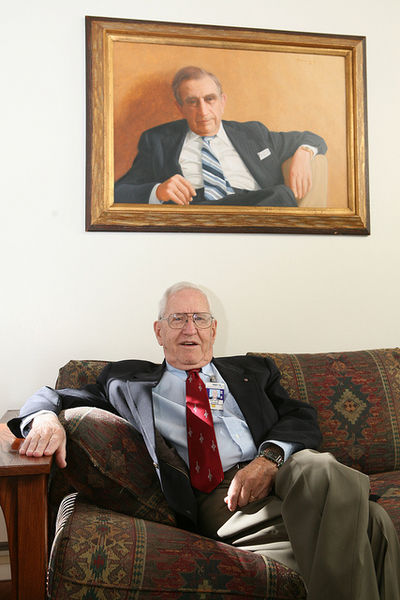 File:Harold Agnew in 2006.jpg