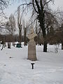Herăstrău - Statuia lui I.L. Caragiale (1).JPG