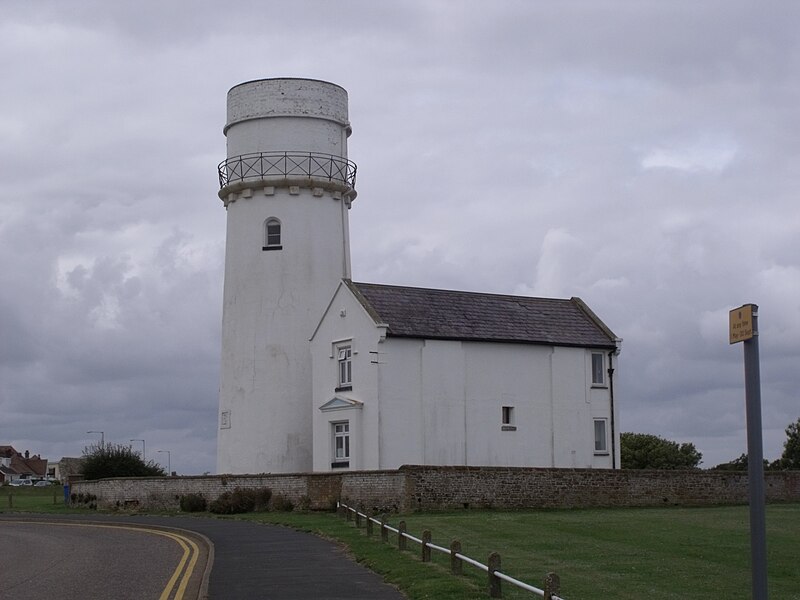 File:Hunstanton - St Edmund's Point - Lighthouse (5955584774).jpg