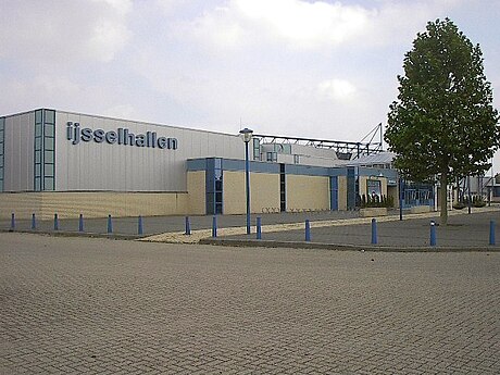 File:IJsselhallen Zwolle.jpg