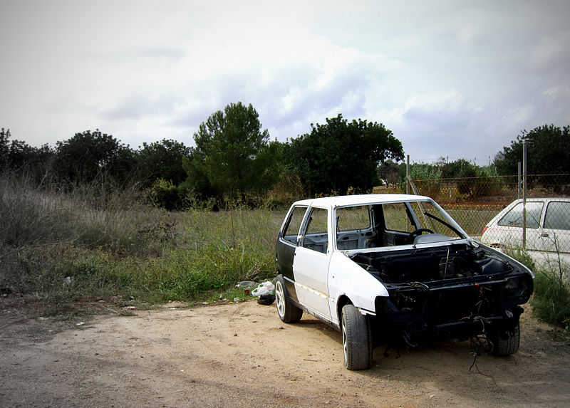 File:Ibiza 2006 - Day 5 Trashed car (272505320).jpg