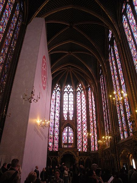 File:Interior of Sainte-Chapelle (Paris) 30.JPG