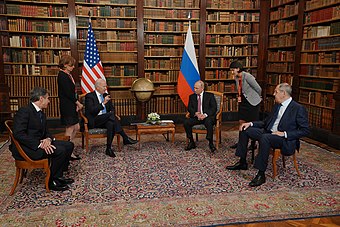 Джо Байден и Владимир Путин на переговорах