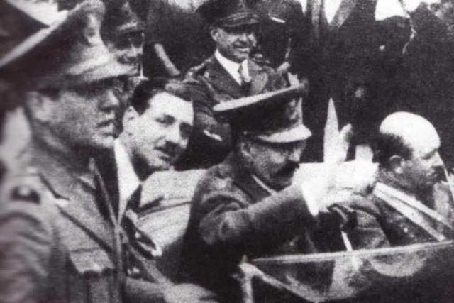 Lt. Perón (left) and General José Uriburu (middle), with whose right-wing coup in 1930 he collaborated. Perón backed the more moderate General Agustín