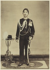 KITLV 3792 - Kassian Céphas - The crown prince of Yogyakarta - Around 1919.tif
