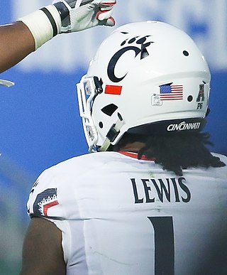 <span class="mw-page-title-main">Kahlil Lewis</span> American gridiron football player (born 1997)