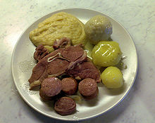 Raspeball served with salty lamb meat, vossakorv, pureed swede and potatoes Komlemiddag.jpg