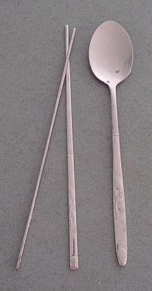 Korean chopsticks and spoon-Sujeo-01.jpg