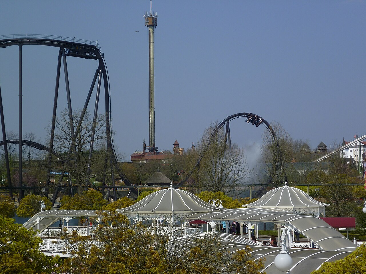 File:Krake, Heide Park 5.jpg - Wikimedia Commons