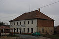 Bývalý hostinec na Krauzovně (číslo popisné 81) v Krauzovně, části obce Kly.