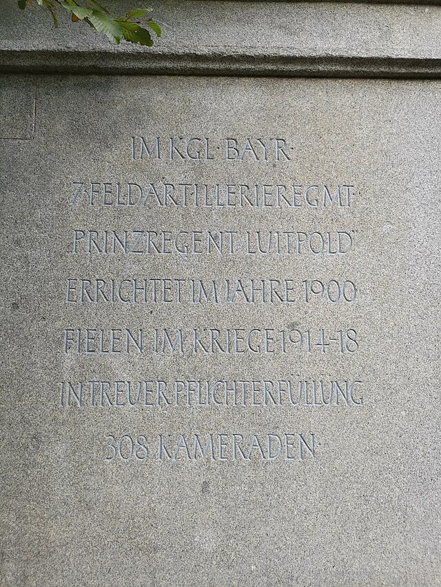 Denkmal für die im Ersten Weltkrieg erlittenen Verluste auf einem Denkmal (ehemalige Max II Kaserne)