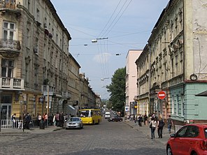 Вигляд на вул. Куліша з вул. Шпитальної