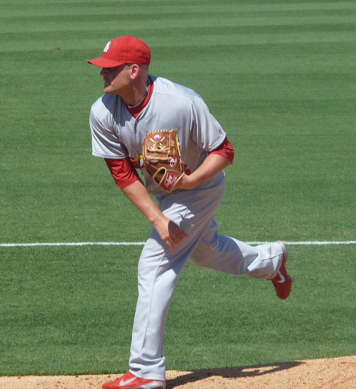 Cardinals agree to 1-year deal with pitcher Kyle McClellan