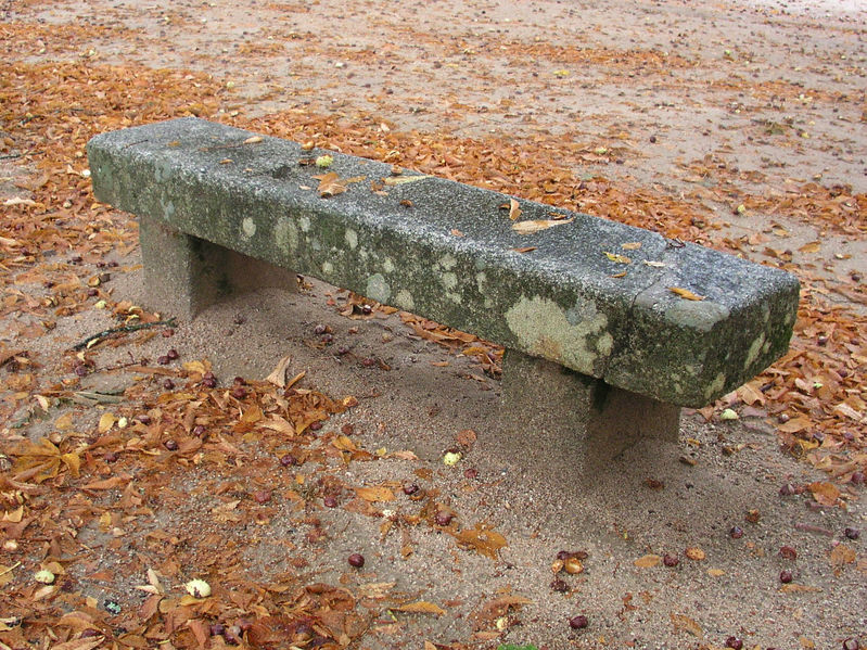 File:LaGranja park bench.jpg