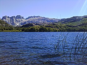 Lagune Negra (Epulafquen) makalesinin açıklayıcı görüntüsü