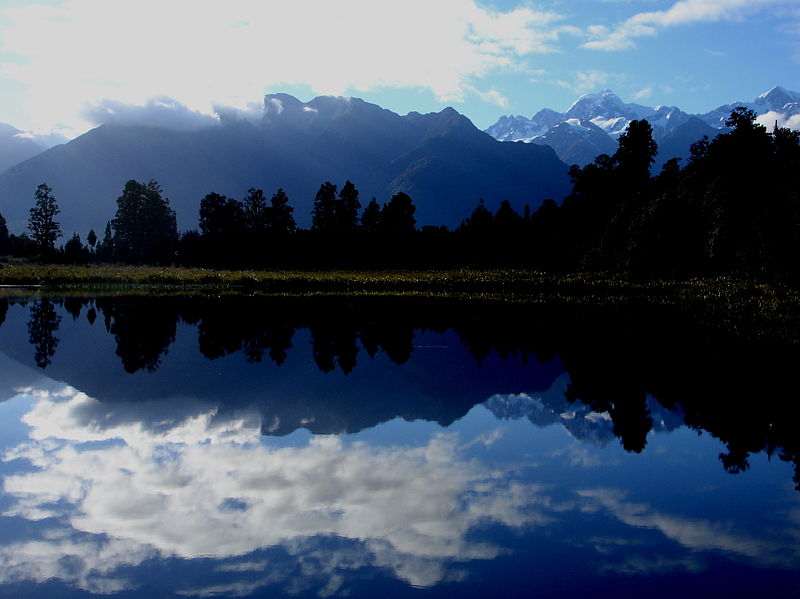 File:Lake Matheson.jpg