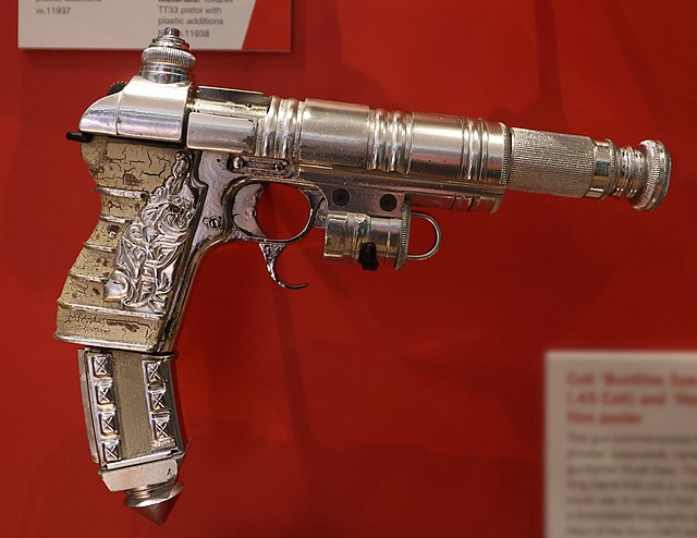 Prop pistol used by Nemo
