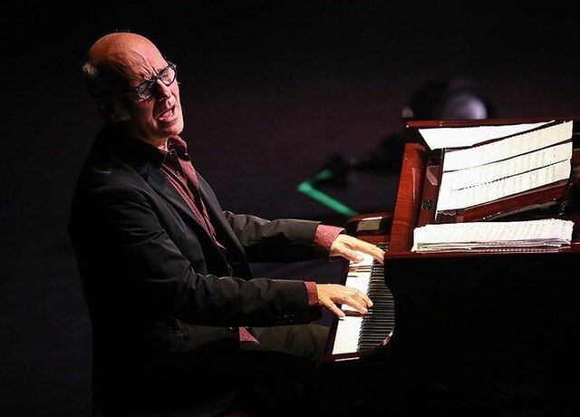 File:Ludovico Einaudi in Tehran 12.jpg - Simple English Wikipedia, the free  encyclopedia