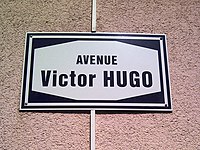 Luxembourg - avenue Victor Hugo nom de rue.jpg