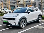 https://upload.wikimedia.org/wikipedia/commons/thumb/d/d9/Lynk_%26_Co_06_PHEV_IMG01.jpg/150px-Lynk_%26_Co_06_PHEV_IMG01.jpg