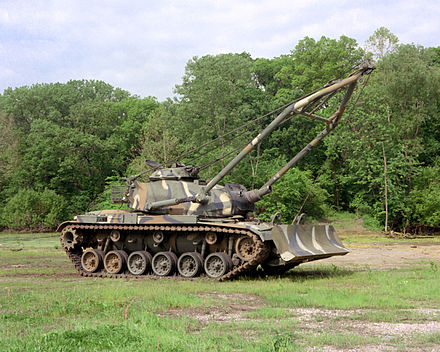 Машина на базе танка. M728 Боевая Инженерная машина. Сапёрный танк m728. M88 Брэм. Саперный танк (Боевая Инженерная машина) м728.