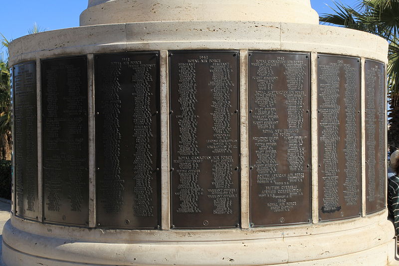 File:Malta - Floriana - Vjal il-Re Dwardu VII-Vjal Nelson - Malta Memorial 05 ies.jpg