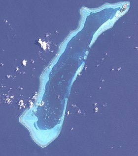 Landsat 7 -kuvassa Mamakunudhoo-atolli.