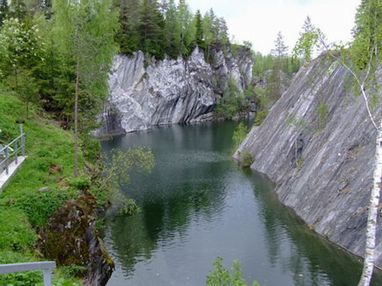 Каньон Рускеала Зоогринпарк