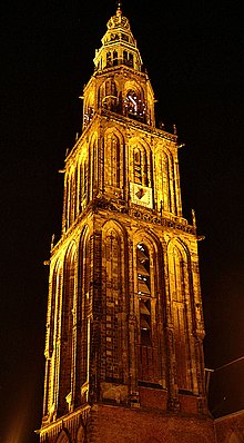 File:Martini_bij_nacht.jpg