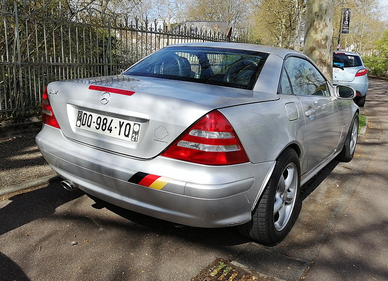 File:Mercedes SLK (47772037272).jpg