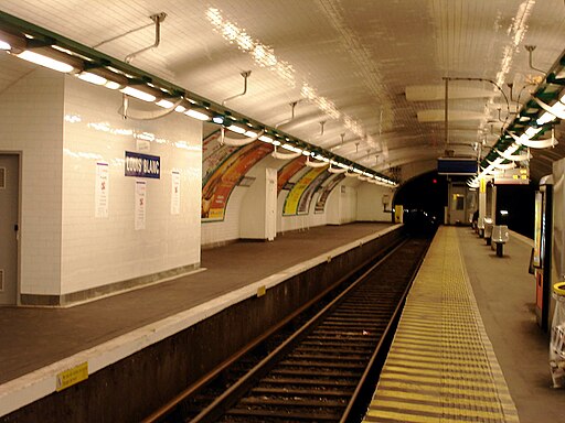 Metro de Paris - Ligne 7 - Louis Blanc 01