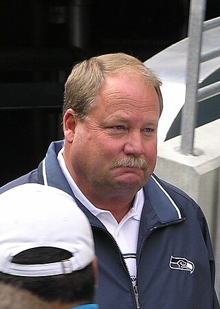 <span class="mw-page-title-main">Mike Holmgren</span> American football player, coach, and executive (born 1948)