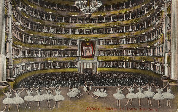 Interior of the opera house in 1900