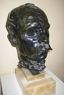 Buste de Mirbeau par Rodin.