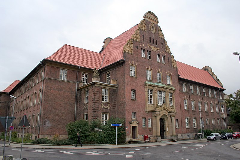 File:Moers Amtsgericht.jpg