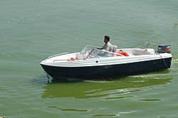Motorboat at Kankaria lake.JPG