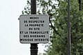 * Nomination Sign in Paris, prohibiting music. --Coyau 02:36, 15 December 2012 (UTC) * Promotion The sky could be a bit darker imo, but QI. --JLPC 18:50, 16 December 2012 (UTC)