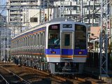 高野線で試運転中の8001F