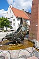 Der Narrenschiffbrunnen vor dem Zunfthaus