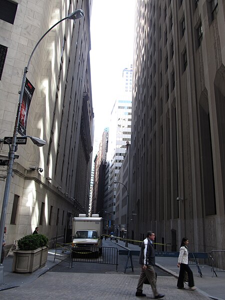 File:New and Wall Street, Manhattan, New York (7236992182).jpg