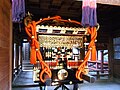 正徳4年（1714年）六代将軍徳川家宣公奉納の神輿（2010年4月24日撮影）