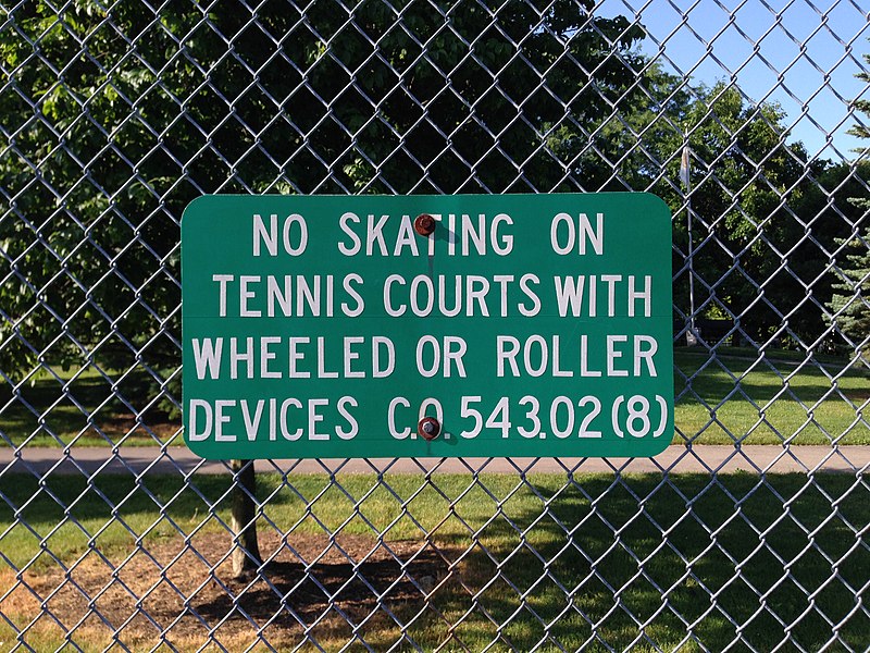 File:No skating on tennis courts with wheeled or roller devices (27119019634).jpg