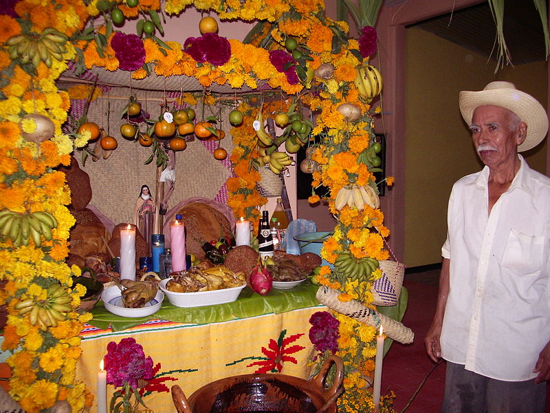 File:Ofrenda de Día de Muertos 9.JPG