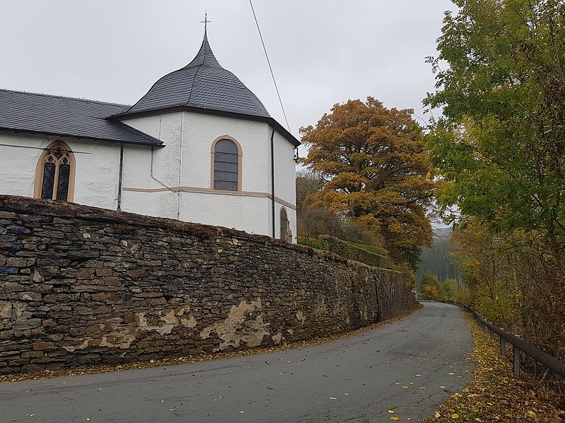 File:Ouren-Kirche St. Peter (10).jpg