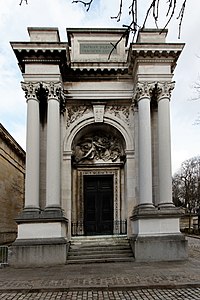 Tombe d'Adolphe Thiers (1887), Paris, cimetière du Père-Lachaise.
