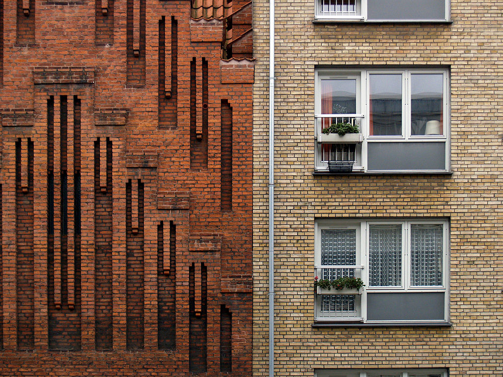 Façade de l'église expressionniste Anna Kirke à Copenhague - Photo de seier+seier