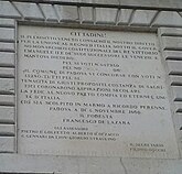 Palazzo del Podesta - Lapide dei risultati del plebiscito del Veneto del 1866.jpg