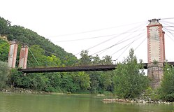 Ponte suspensa Bourret sobre o Garonne.