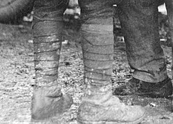 An American soldier wearing puttees in France, c. 1918 Puttees from American Infantry Chauchat.jpg.jpg