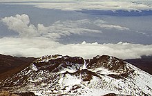 Krater des Pico Viejo vom Gipfel des Teide – im Hintergrund die Insel La Gomera (Februar 1983)